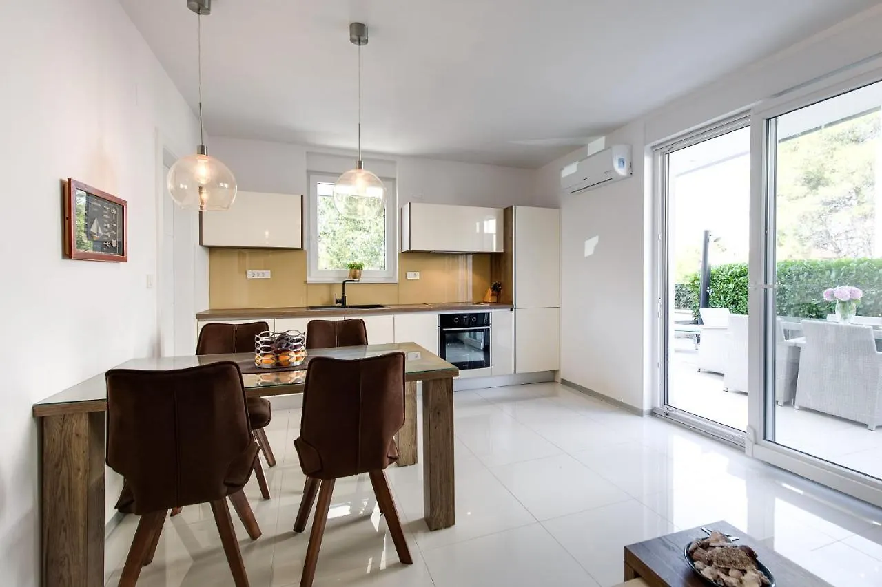 Orfeo Apartment Krk Town 0*,
