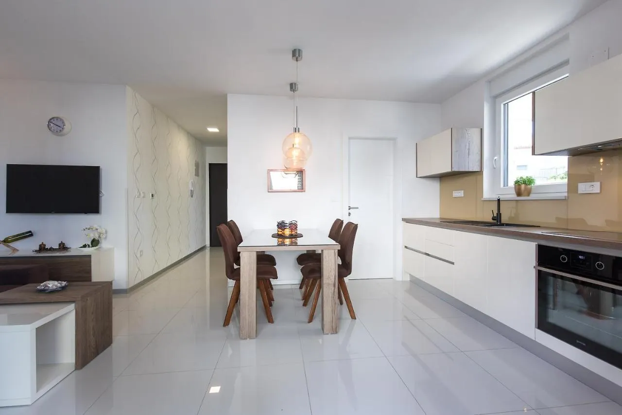 Orfeo Apartment Krk Town